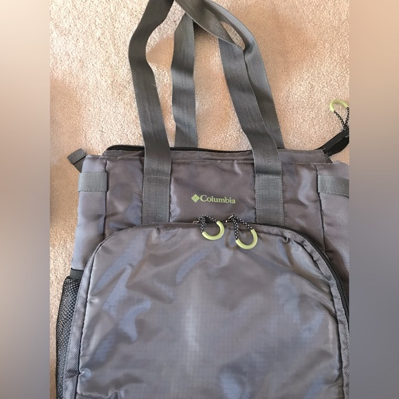 Like new steel gray & black Unisex Columbia diaper bag with changing pad - Picture 2 of 10